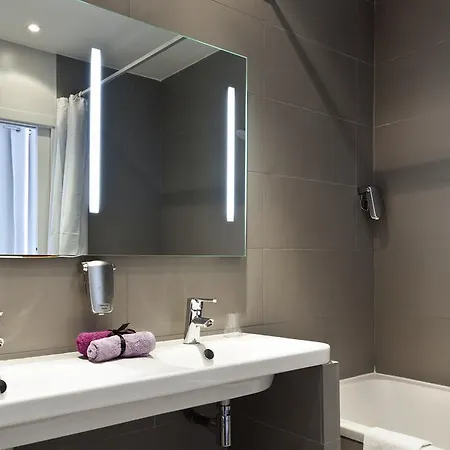 Ibis Styles Antibes Les Pins Juan-les-Pins