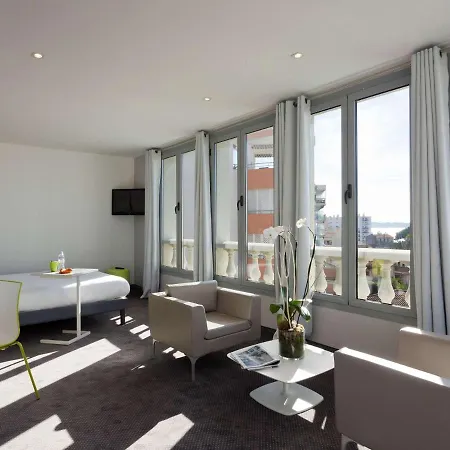 Ibis Styles Antibes Les Pins 3*