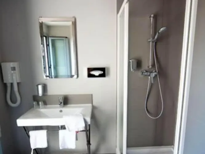 Ibis Styles Antibes Les Pins Ξενοδοχείο 3*