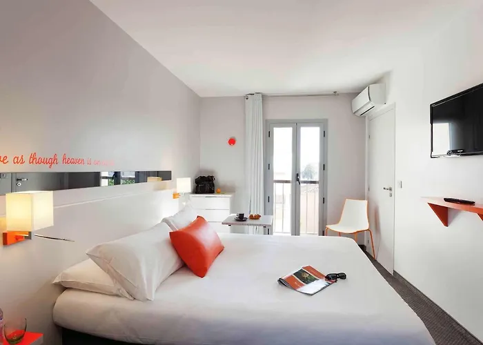 Ibis Styles Antibes Les Pins Ζουάν λε Πιν