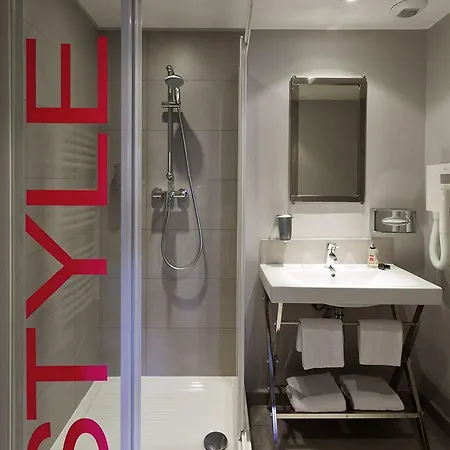 Ibis Styles Les Pins 3*