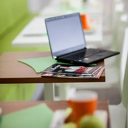 Ibis Styles Antibes Les Pins Отель