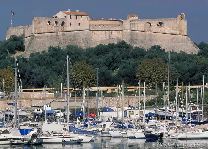 Ibis Styles Antibes Les Pins 3* Juan-les-Pins